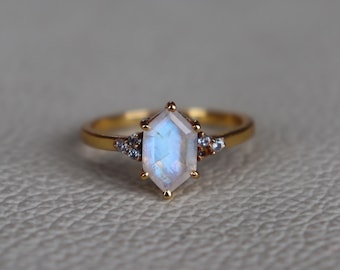 Hexagon Rainbow Moonstone Ring, 18K Gold Ring, June Birthstone Ring, Ring for Women, Handmade Jewellery, Gift for Women, Solitaire Gold Ring