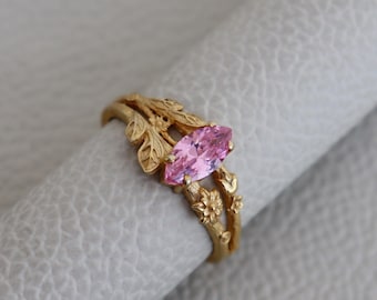 Vintage Marquise Rosenkvarts Förlovningsring Med Naturinspirerad Guld Art Deco Lövgren