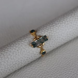 Naturlig lång mossagatring i 18k guld, ring med flera mossagater, ring med bladrankor för kvinnor, presentring med mossagat, jubileumsring, naturring bild 5