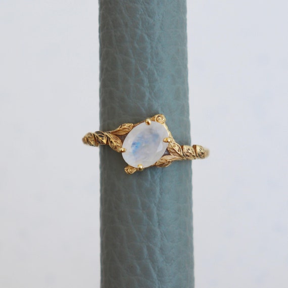 Natural Moonstone Ring, Gemstone Ring, Women Ring, Nature Inspired Ring, Boho Ring, Leaf Ring, Statement Ring, Dainty Ring, Wedding Gift