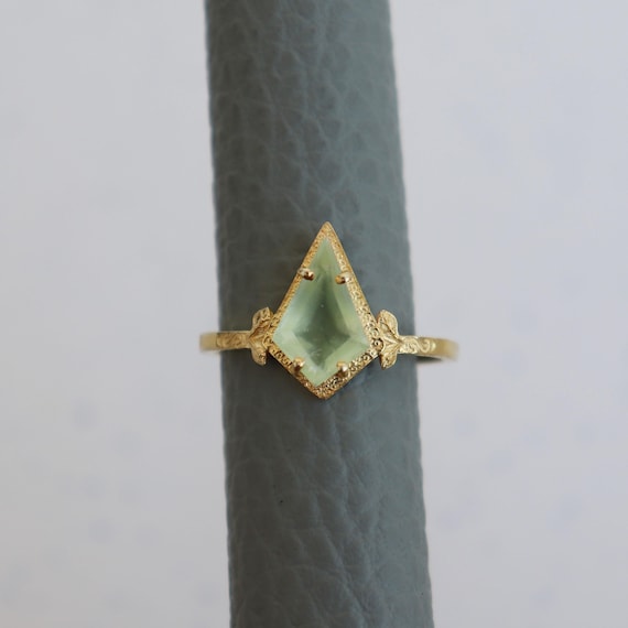 Natural Prehnite Kite Gemstone Ring, Sterling Silver Yellow Gold Ring, Artisan Gift Ring, Statement Ring, Natural Prehnite, Christmas Gift