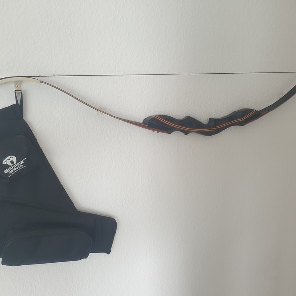 Recurve bow wall mount with hook // bow holder
