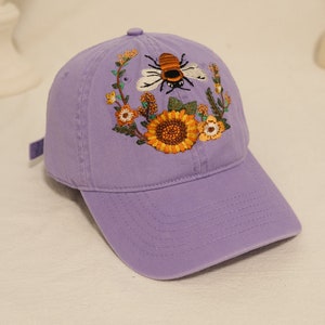 Hand embroidered baseball cap, Embroidered sunflowers and bees,Vintage hat for woman, Gift for women, Baseball cap for girl,Baseball hats