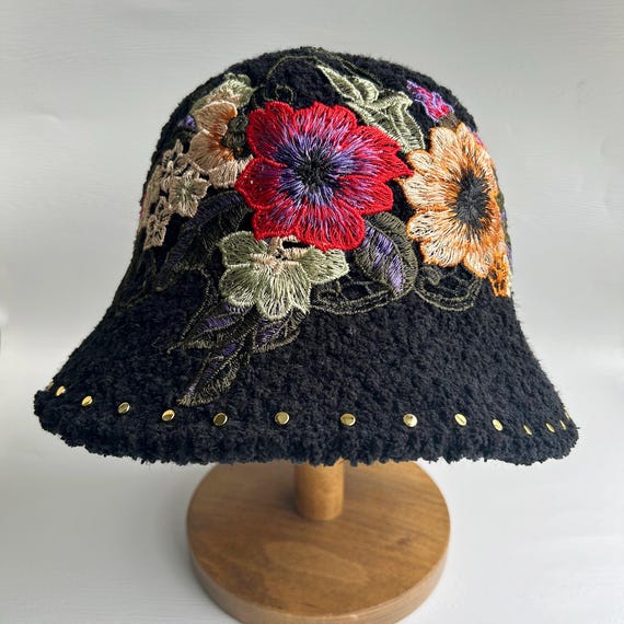 Embroidered Floral Fisherman's Hat: Lambswool Winter Hat