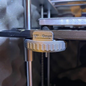 Kingroon 3D Printer Print Bed Adjustment Screws with silicone dampers image 1