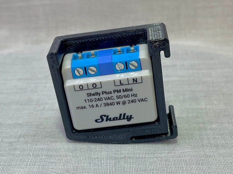 Shelly Plus PM Mini Halterung für Hutschiene im Sicherungskasten