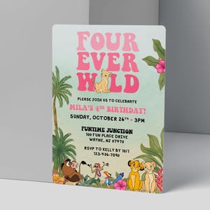 Peut inclure: Une invitation d'anniversaire avec le texte "FOUR EVER WILD" en rose et blanc. L'invitation présente des illustrations de palmiers, de fleurs et d'animaux de dessins animés. L'invitation comprend les détails du 4e anniversaire de Mila.