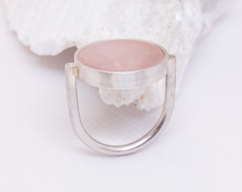 Rings with stone pink silver 925 rose quartz plate 16 mm round minimal design signet ring