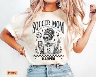 Camiseta personalizada de colores cómodos para mamás futbolistas, camiseta personalizada para mamás futbolistas, regalo para mamás futbolistas, camiseta de fútbol con esqueleto, camiseta gráfica para el día del partido.