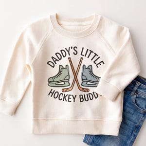 Daddy's Little Hockey Buddy Baby Onesie - Cute Hockey Baby Bodysuit Bild 6