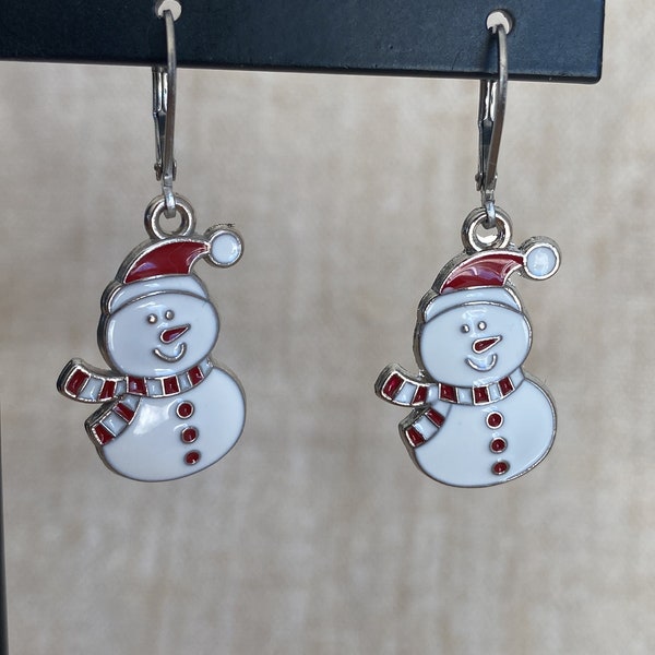 Boucles d’oreilles  bonhomme de neige argenté.  Noël