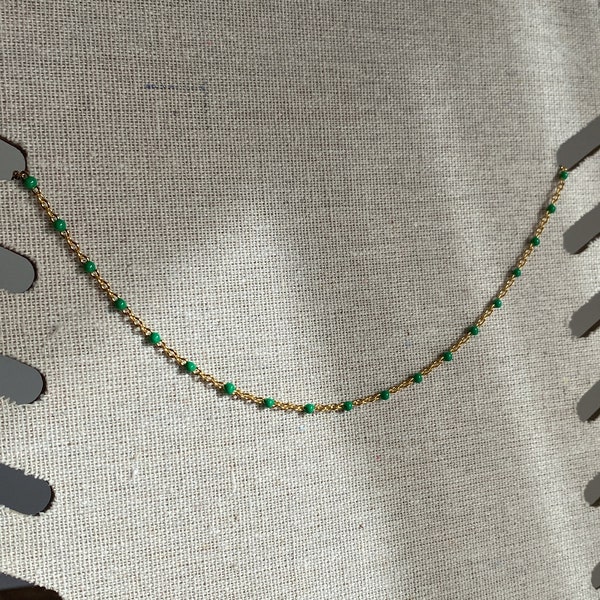 Collier doré émaillé vert acier inoxydable ras de cou