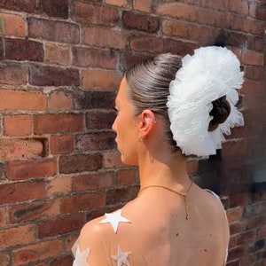 Bride Scrunchie, Tulle Oversized Veil Scrunchie, Bride Bridesmaids Gift Srunchie, Wedding Scrunchie, Bride Hair Band,