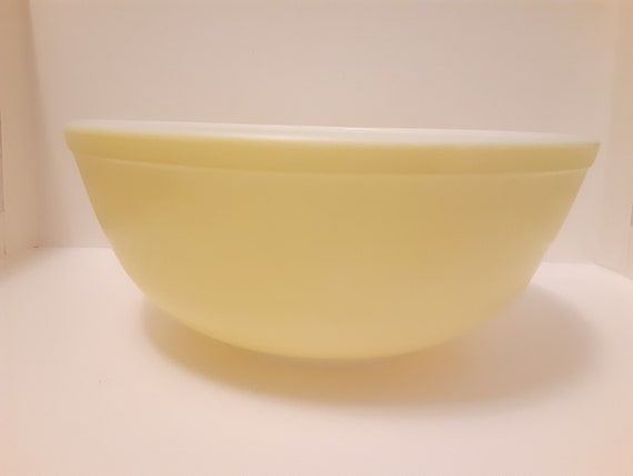 Vintage 1940s Yellow Pyrex Primary Colors Mixing Bowl 10 Inch 404