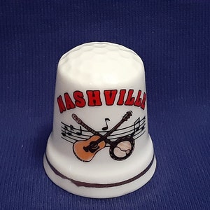Vintage Nashville, Tennessee Souvenir Thimble Featuring a Guitar and Banjo
