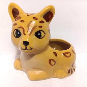 Vintage Jay the Jaguar Planter Ceramic Succulent Cacti Air Plant Indoor Planter Yellow w/ Brown Spots
