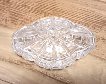 Vintage 1970s Crystal Glass Lidded Trinket Jewelry Box or Candy Dish, Diamond & Starburst Pattern Oblong Sparkling Elegant Luxe Old Money 5"