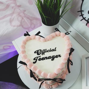 Custom Cake Name Charm - Personalized Fropper for Top/Side Cake