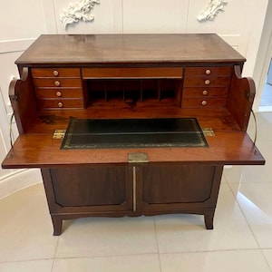 Antique George III Quality Figured Mahogany Secretaire Desk/Cabinet