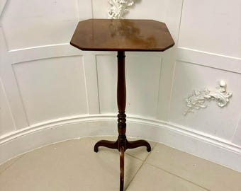 Elegant Antique Georgian Quality Mahogany Tripod Occasional / Lamp Table