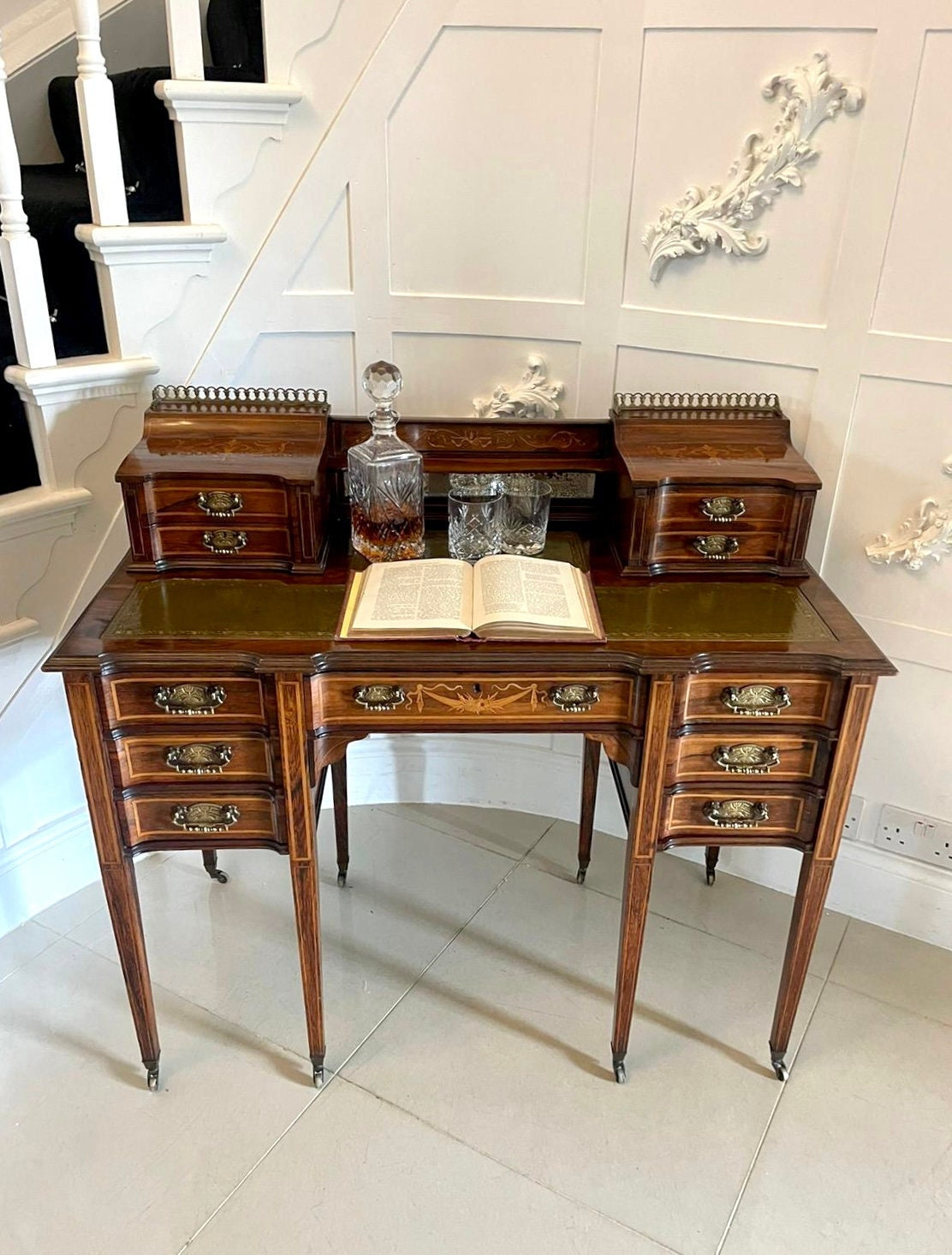 Antique victorian secretary desk outlet