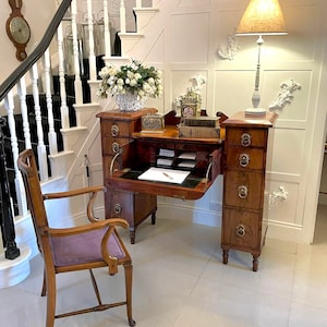 Rara credenza secretaire antica in mogano di qualità Regency