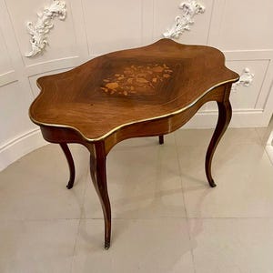 Hoge kwaliteit antieke Louis XV Franse ingelegde tafel met inlegwerk