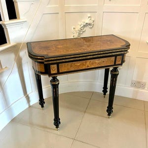 Tavolo da gioco/consolle intarsiato vittoriano francese antico di qualità da esposizione