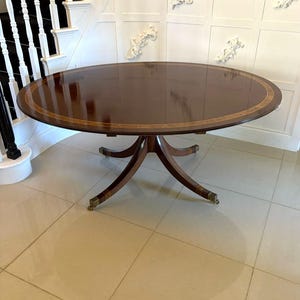 Antique Edwardian Quality Figured Mahogany 8 Seater Oval Dining Table