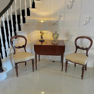 Antique George III Quality Mahogany Inlaid Pembroke Table