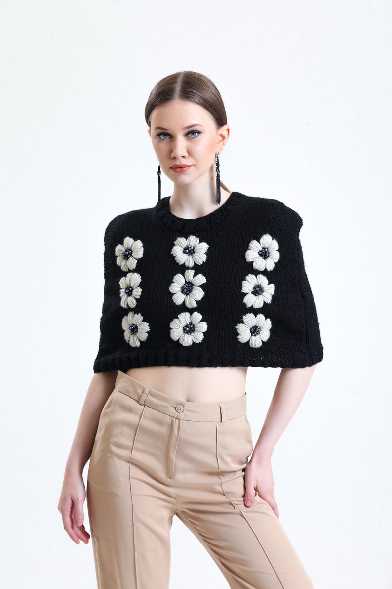 Suéter de poncho de bordado de punto a mano de lana, suéter de tops, encogimiento de hombros de mujer de punto, suéter de capas de bordado de ganchillo floral imagen 6
