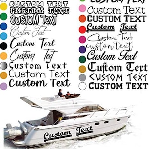 Op de afbeelding: Een witte boot met de tekst "Custom Text" in zwarte letters aan de zijkant. De afbeelding toont ook een verscheidenheid aan kleurstalen met de tekst "Custom Text" in verschillende lettertypen en stijlen.