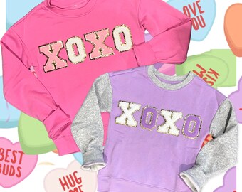 Valentines Sweatshirt, Girls Valentine Sweatshirt, Chenille Patch Initial Sweatshirt, Patch Sweatshirt, Toddler Girls Glitter Chenille Shirt