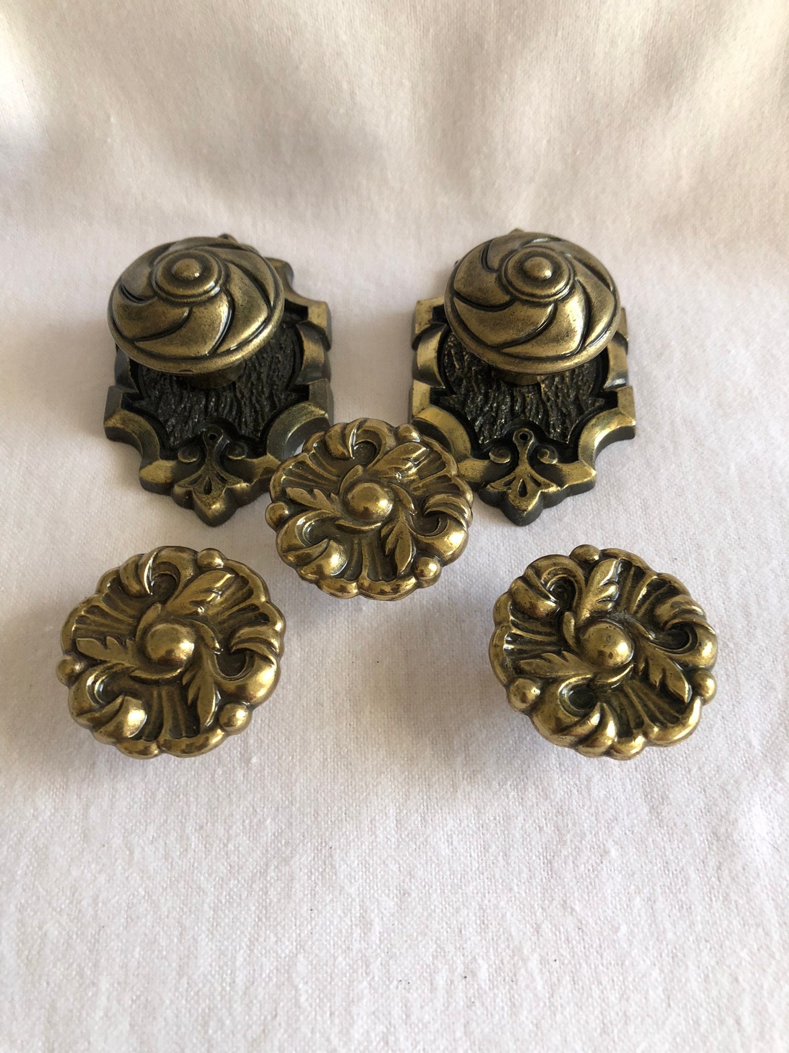 Vintage Hardware Ajax Knobs Backplates Amerock Knobs