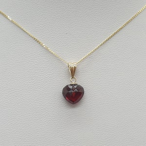 9ct Yellow Gold Garnet Heart Pendant Necklace, Natural 3D Faceted Garnet Stone, 9K 375 Solid Gold Diamond Cut Curb Chain, January Birthstone