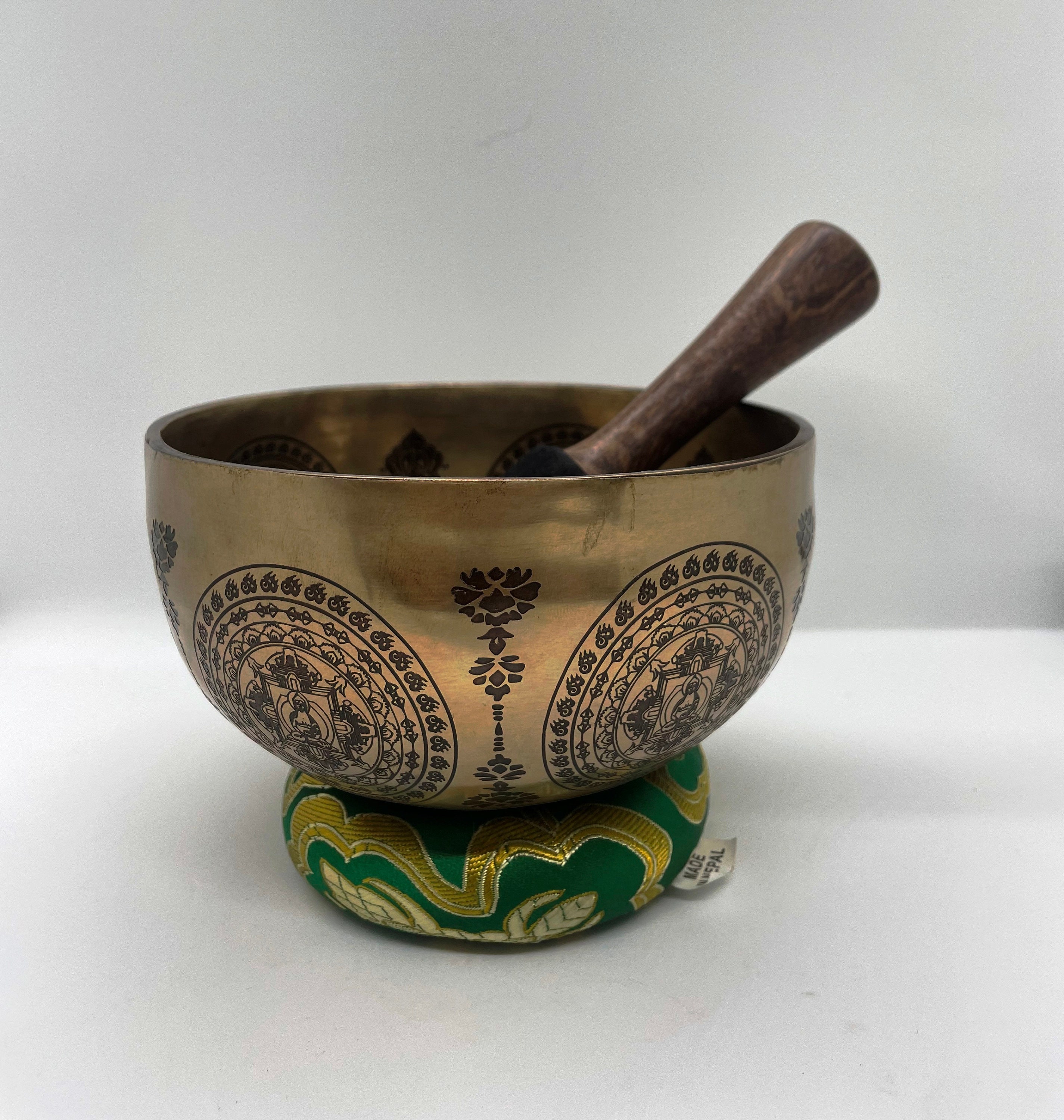 RoyaltyRoute Tibetan Buddhist Brass Singing Bowl Large for Meditation and Healing 7.5 Inches 
