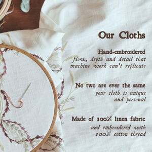 リネン製の祭壇布。刺繍入りのタロットマット。 画像 8