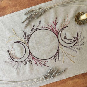 Personalisiertes Altartuch oder Tarot-Tuch: Personalisiertes besticktes Leinentuch Bild 14