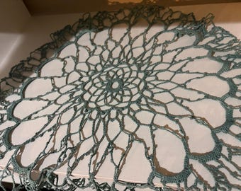 Doily: Extra Large / Green