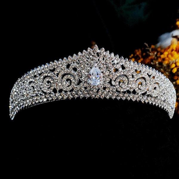 Handmade Beautiful Bridal Party Tiara Crown Hairband Ellie Design with simulated diamonds 3A Cubic Zirconias Rhodium Plated
