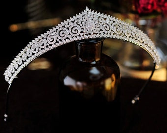 Handmade Beautiful Special Bridal Party Tiara Crown Hairband Ellie Design with Nature Zircon, White Gold Plated