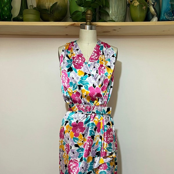 Vintage 70s Halston floral printed dress with matching belt