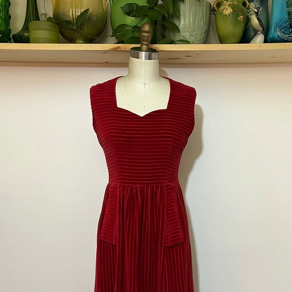 Vintage 1940s Jane Rawley red cotton corduroy sleeveless dress