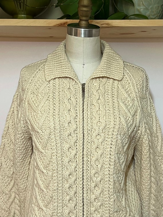 vintage 50s/60s ivory wool Hand knit cable zip fr… - image 4