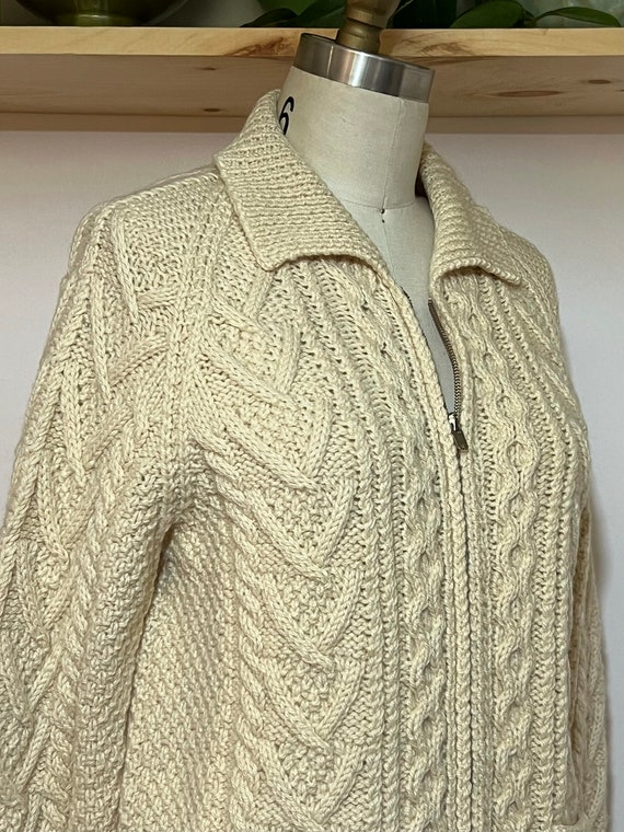 vintage 50s/60s ivory wool Hand knit cable zip fr… - image 6