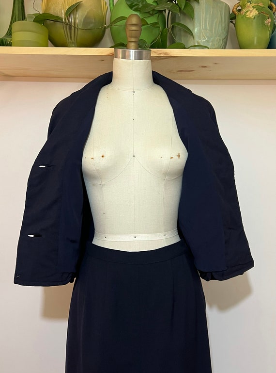 Vintage 40s / 50s Navy Jacket and Skirt Suit Set - image 6