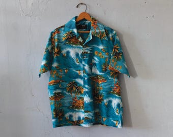 Vintage 60s Waltah Clarke's Hawaiian Bark Cloth Loop Collar Cotton