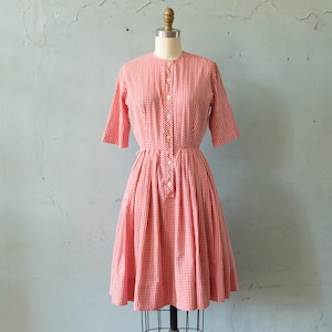 stunning vintage 50s red & white gingham plaid cotton dress w/ button details