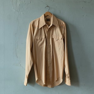 vintage 70s beige Pearl Snap Rodeo Western shirt w/ colorful zigzag stitch details