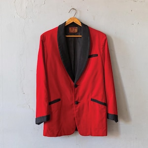 Vintage 60s red velvet dinner jacket w/ black satin details - Coach Room Vogue shop